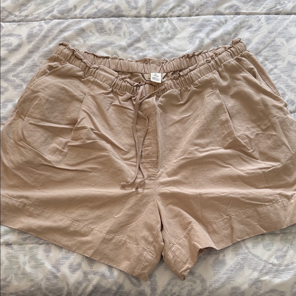 H&M Women's linen blend shorts